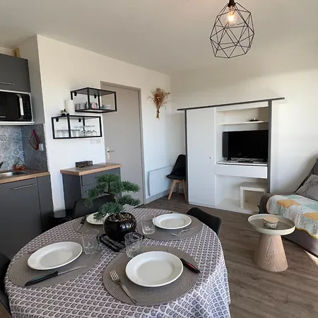 T2 Avec Balcon, Piscine Et Parking A - Fr-1-323-568 * Saint-Jean-de-Monts