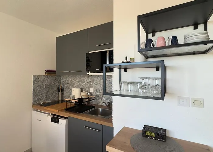 T2 + Alcôve, Piscine Collective, 5 Pers, Parking - Fr-1-323-568 *