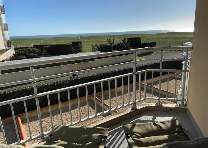 T2 + Alcôve, Piscine Collective, 5 Pers, Parking - Fr-1-323-568 * Saint-Jean-de-Monts